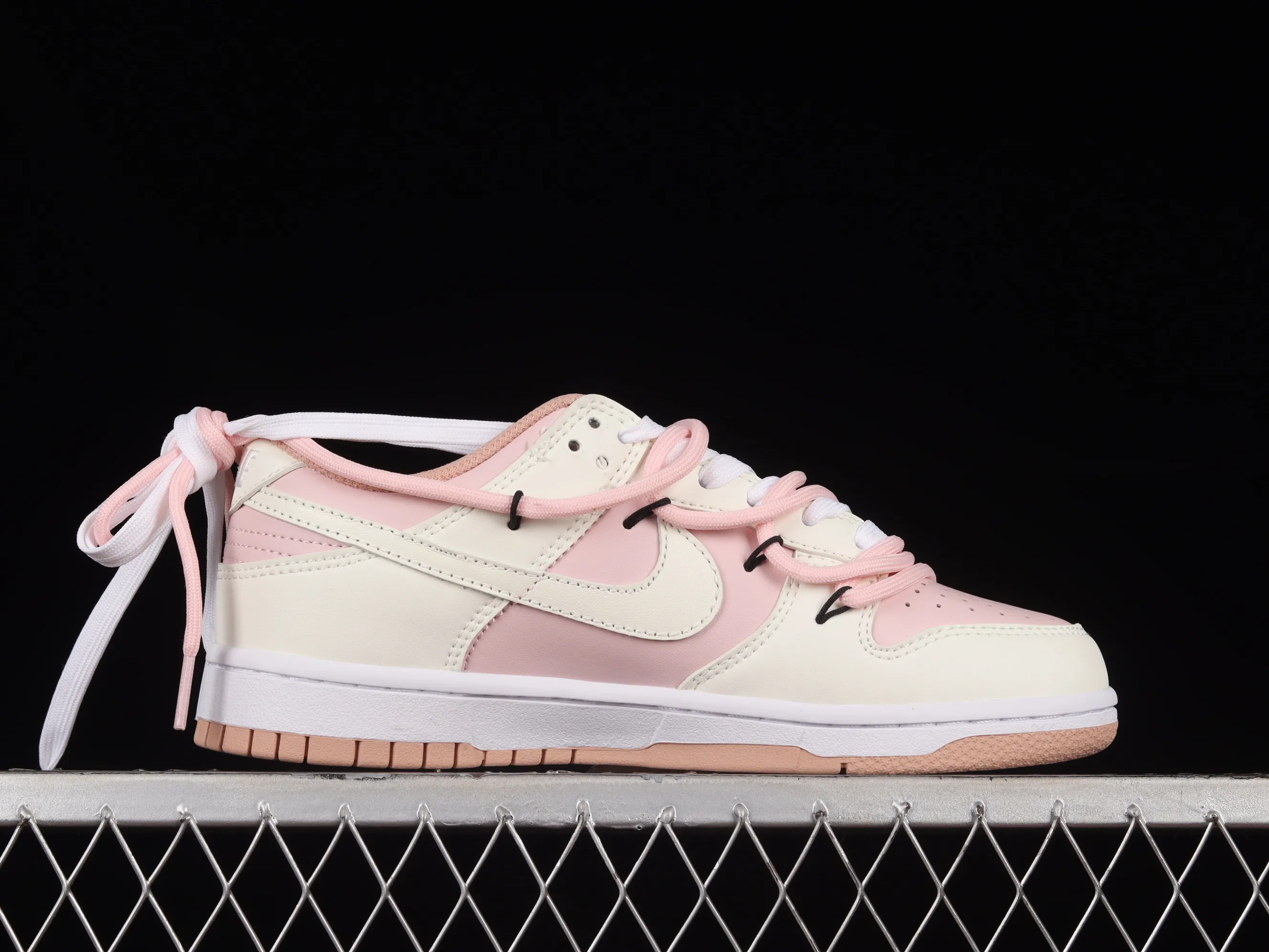 All categories Nk SB Dunk series Nk SB Dunk Low low-top sneakers Nk Dunk Low white and pink customized version of deconstructed strap casual sneakers DD1503-118